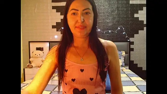 Ada Vera online show from May 17, 2026, 5:02 pm