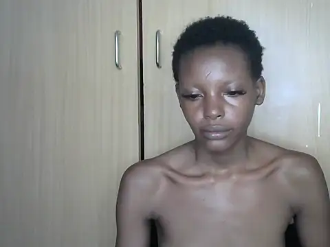 Snapshot of petite_hottie chatting on May 14, 2026, 6:16 pm petite hottie online show from May 14, 2026, 6:16 pm