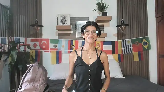 Snapshot of Evaa_campbell chatting on July 4, 2026, 12:11 pm Evaa campbell online show from July 4, 2026, 12:11 pm