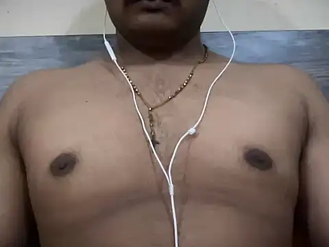 Snapshot of Christohot_ chatting on May 14, 2026, 9:01 pm Christohot online show from May 14, 2026, 9:01 pm