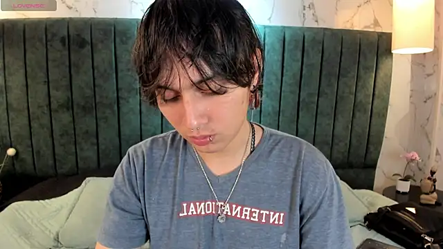 Snapshot of Brunodeluca_ chatting on June 1, 2026, 8:08 pm Brunodeluca online show from June 1, 2026, 8:08 pm