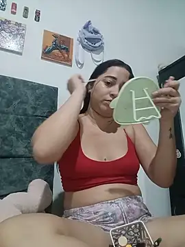 Lulu sweet- online show from June 3, 2026, 4:35 am