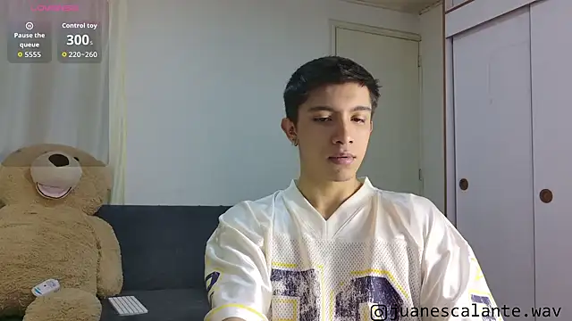 Snapshot of Thesaint_xxx chatting on June 20, 2026, 10:15 pm Thesaint xxx online show from June 20, 2026, 10:15 pm