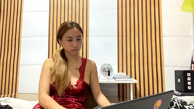 Snapshot of GiselleRina chatting on July 7, 2026, 4:15 am GiselleRina online show from July 7, 2026, 4:15 am