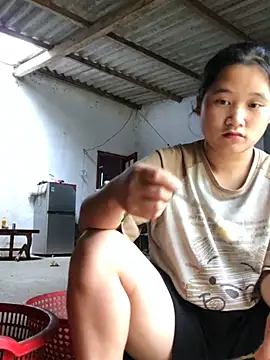 Ninaa01 online show from May 20, 2026, 3:36 am