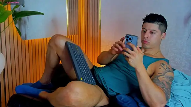 Snapshot of lukas_green11 chatting on June 11, 2026, 3:47 am lukas green11 online show from June 11, 2026, 3:47 am
