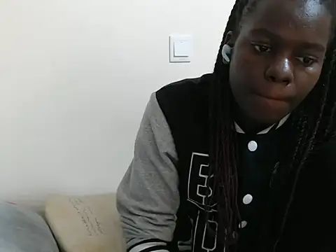 Snapshot of chichie_ chatting on June 19, 2026, 5:08 pm chichie online show from June 19, 2026, 5:08 pm