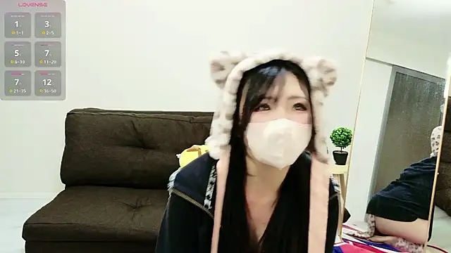 Miii-chan online show from May 22, 2026, 2:09 am