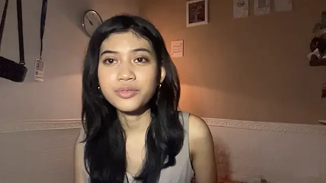 AllisonLundrigan online show from May 18, 2026, 12:21 pm