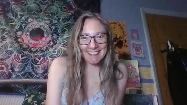 Izzylove47 online show from May 19, 2026, 8:10 am