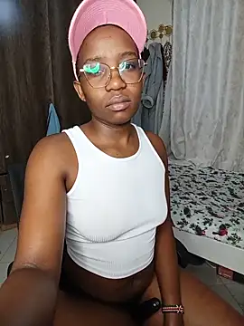 Snapshot of Miss-Temptasion chatting on June 10, 2026, 2:46 am Miss-Temptasion online show from June 10, 2026, 2:46 am