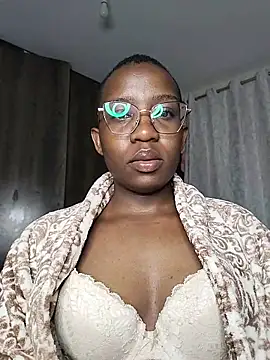 Snapshot of Miss-Temptasion chatting on May 18, 2026, 4:29 am Miss-Temptasion online show from May 18, 2026, 4:29 am