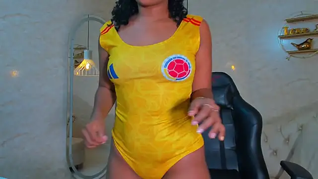 Snapshot of Horny_Curls chatting on June 28, 2026, 3:46 am Horny Curls online show from June 28, 2026, 3:46 am