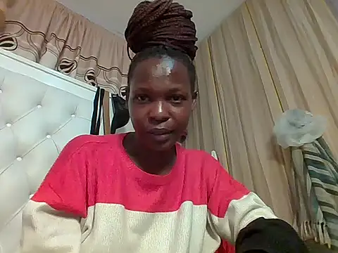 sweetlunah online show from May 15, 2026, 4:38 pm