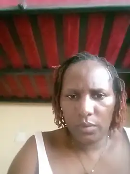 Snapshot of luckyanicia chatting on May 19, 2026, 6:42 am luckyanicia online show from May 19, 2026, 6:42 am