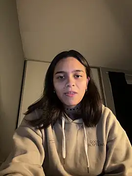 delilahraebaby online show from June 3, 2026, 3:51 am