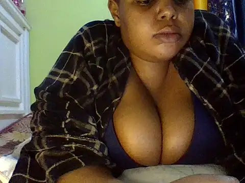 sexychubby22 online show from May 28, 2026, 11:32 pm