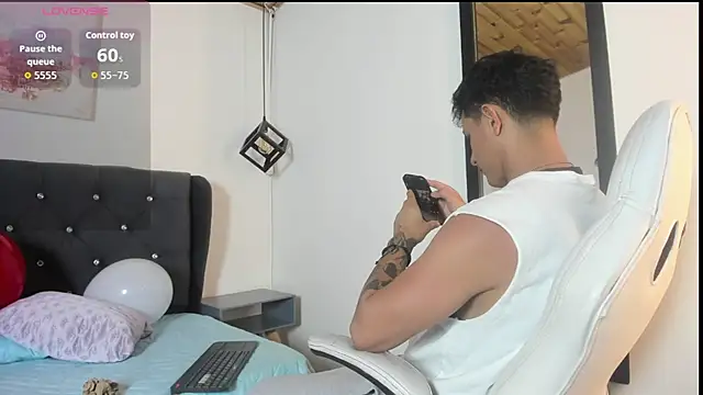 Snapshot of marcos_vieyra chatting on June 23, 2026, 7:34 pm marcos vieyra online show from June 23, 2026, 7:34 pm