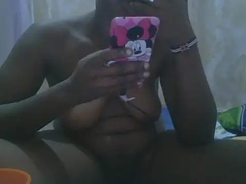 Snapshot of Queen_Zuri chatting on June 9, 2026, 6:42 pm Queen Zuri online show from June 9, 2026, 6:42 pm