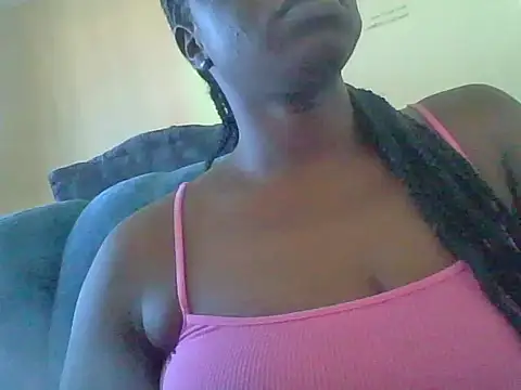 Queen Zuri online show from June 5, 2026, 12:00 pm