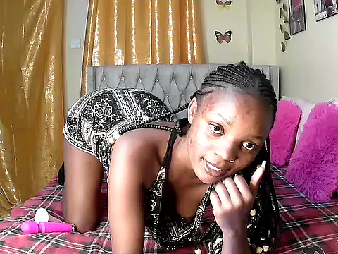 Snapshot of Naughtkittyx chatting on June 3, 2026, 10:36 pm Naughtkittyx online show from June 3, 2026, 10:36 pm