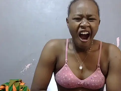 Snapshot of Petite_Ebony10 chatting on June 11, 2026, 5:15 am Petite Ebony10 online show from June 11, 2026, 5:15 am