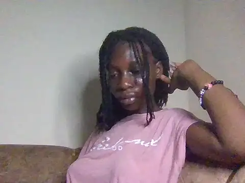Snapshot of miss_petite0 chatting on May 23, 2026, 6:56 am miss petite0 online show from May 23, 2026, 6:56 am
