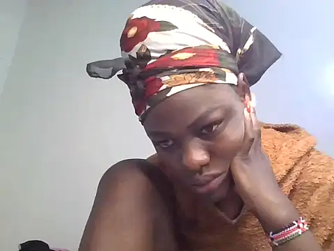 Snapshot of Hot_Berry18 chatting on May 18, 2026, 2:23 am Hot Berry18 online show from May 18, 2026, 2:23 am