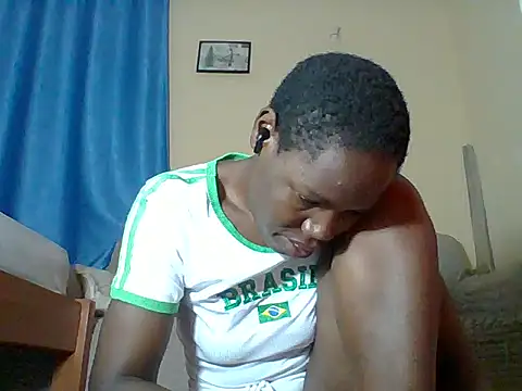 Snapshot of Blacksexyqueen24 chatting on June 27, 2026, 4:35 pm Blacksexyqueen24 online show from June 27, 2026, 4:35 pm