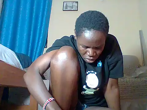 Snapshot of Blacksexyqueen24 chatting on June 17, 2026, 7:02 pm Blacksexyqueen24 online show from June 17, 2026, 7:02 pm