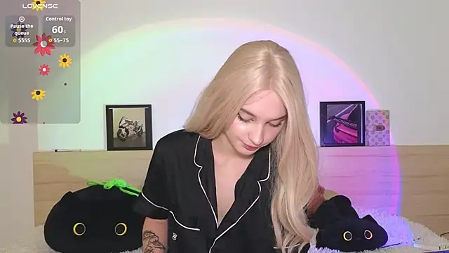 AsterMoss online show from May 23, 2026, 9:25 pm