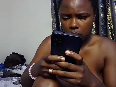 Snapshot of sweet_ebony34 chatting on June 27, 2026, 12:33 pm sweet ebony34 online show from June 27, 2026, 12:33 pm