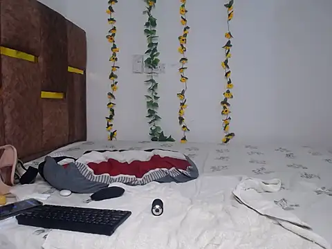 Snapshot of Sexyy_Talia chatting on June 27, 2026, 2:17 am Sexyy Talia online show from June 27, 2026, 2:17 am