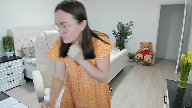 Snapshot of Vika73 chatting on February 28, 2026, 12:27 pm Vika73 online show from February 28, 2026, 12:27 pm