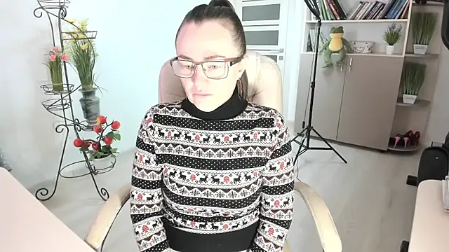 Snapshot of Vika73 chatting on February 6, 2026, 6:42 am Vika73 online show from February 6, 2026, 6:42 am