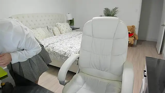 Snapshot of Vika73 chatting on February 20, 2026, 12:29 pm Vika73 online show from February 20, 2026, 12:29 pm