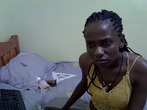 Snapshot of Pearl_petite chatting on May 19, 2026, 3:57 am Pearl petite online show from May 19, 2026, 3:57 am