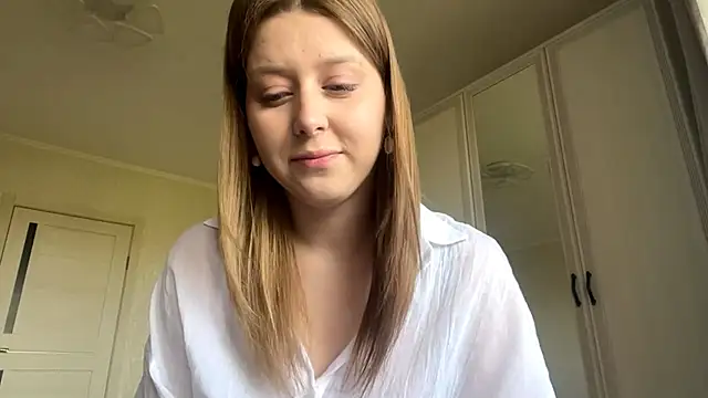 HeyItsAgata online show from May 24, 2026, 10:37 am