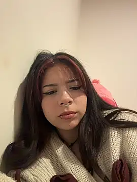 Snapshot of softdoll-_ chatting on July 11, 2026, 4:02 am softdoll- online show from July 11, 2026, 4:02 am