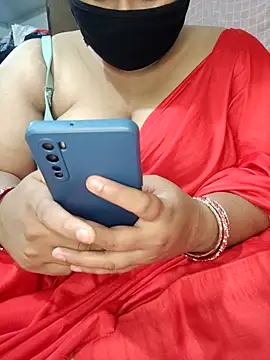 Snapshot of shaik35f chatting on June 17, 2026, 7:46 pm shaik35f online show from June 17, 2026, 7:46 pm