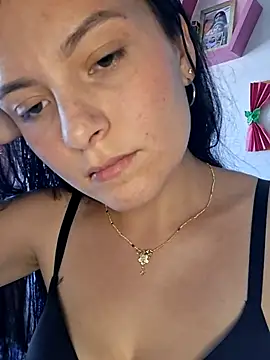 Snapshot of Yeras_ chatting on July 7, 2026, 4:32 pm Yeras online show from July 7, 2026, 4:32 pm