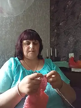 Snapshot of LisichkaOksana chatting on June 6, 2026, 11:37 am LisichkaOksana online show from June 6, 2026, 11:37 am