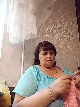 Snapshot of LisichkaOksana chatting on July 1, 2026, 5:35 pm LisichkaOksana online show from July 1, 2026, 5:35 pm