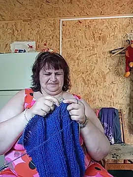 Snapshot of LisichkaOksana chatting on June 24, 2026, 12:37 pm LisichkaOksana online show from June 24, 2026, 12:37 pm