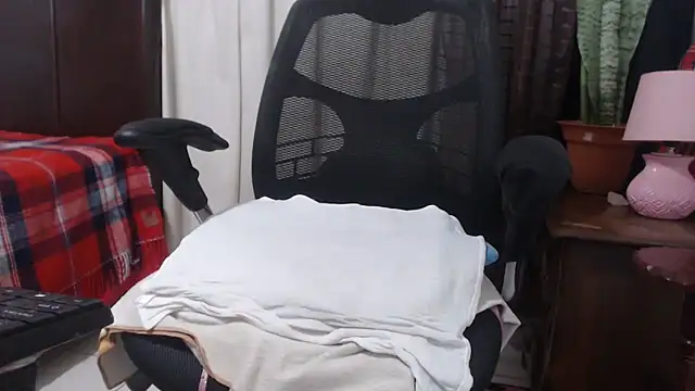 jenny milf69 online show from April 17, 2026, 12:13 am