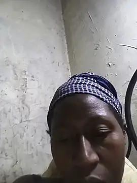 Snapshot of azina2 chatting on June 19, 2026, 8:47 pm azina2 online show from June 19, 2026, 8:47 pm
