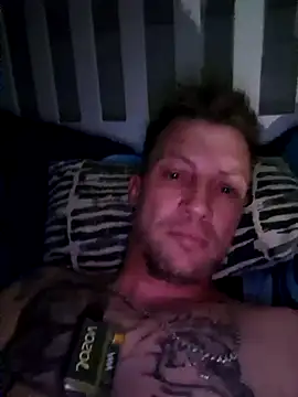 Snapshot of swissguy007 chatting on May 31, 2026, 12:27 am swissguy007 online show from May 31, 2026, 12:27 am