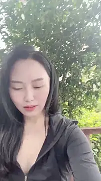 lylxili online show from July 6, 2026, 1:45 am