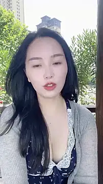lylxili online show from June 29, 2026, 4:41 am