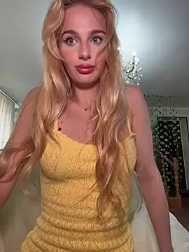 Snapshot of Golden__Daisy chatting on May 28, 2026, 12:00 pm Golden Daisy online show from May 28, 2026, 12:00 pm